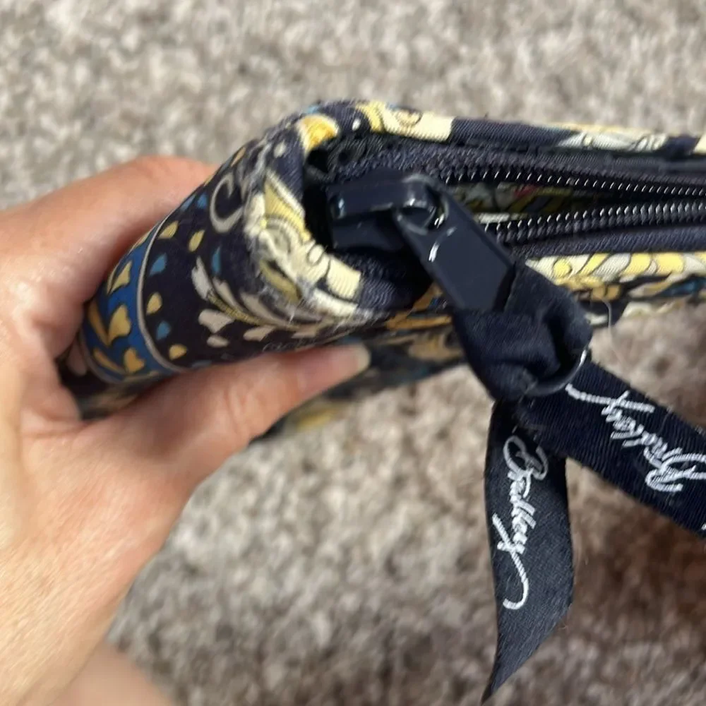 Vera Bradley, turn lock wallet, Ellie retired design, blue and yellow